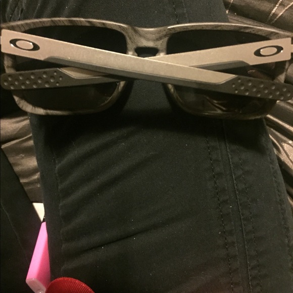 Holbrook mix Oakleys - Picture 3 of 3